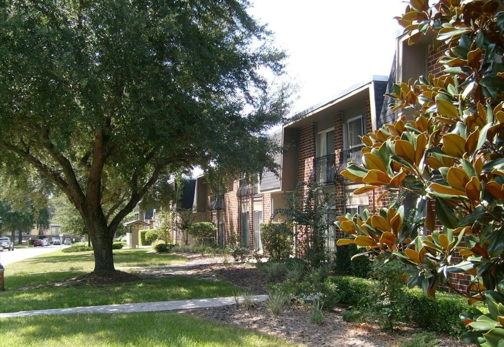 Concrete Suite 5 Min Walk To Shands Uf Gainesville Exterior foto